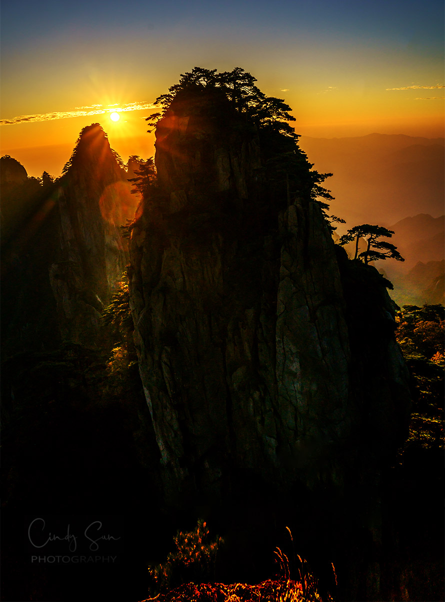 Sunrise at Huang Shan China